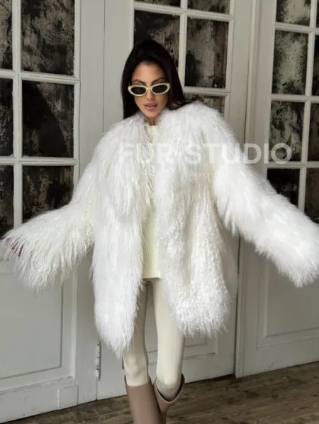 Шуба из меха ламы PREMIUM COLLECTION, английский воротник - фото 8