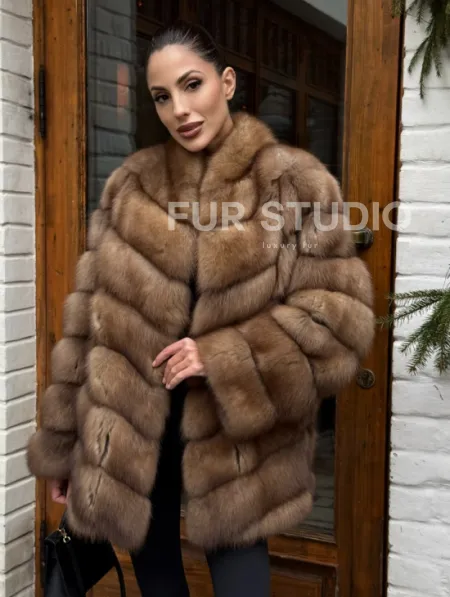 Полушубок из куницы с воротником V-образным - фото 0