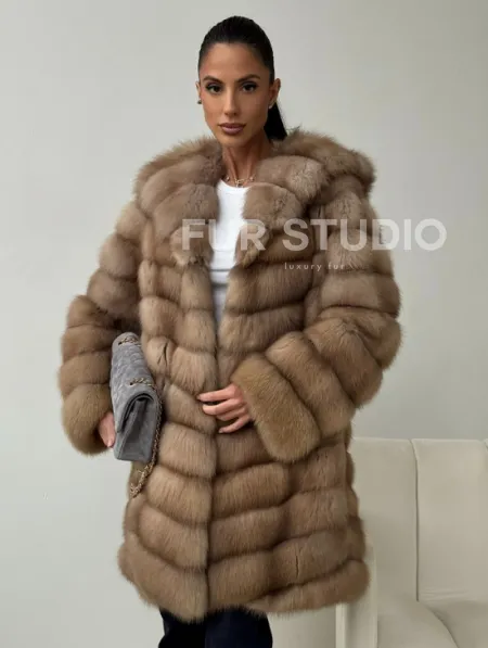 Шуба из куницы с капюшоном в цвете тор-тор - фото 5