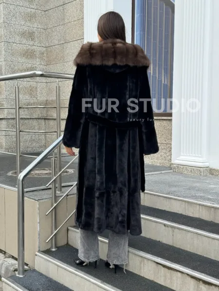 Черная норковая шуба с капюшоном куница - фото 6