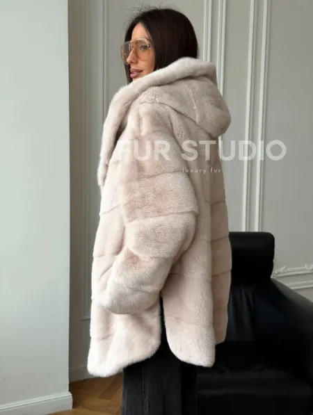 Норковая шуба с капюшоном -  