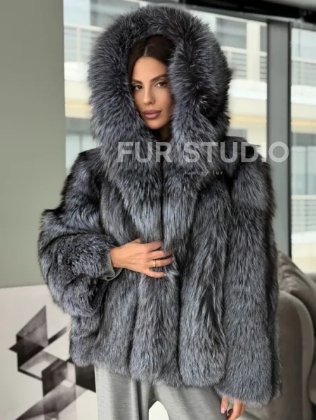 Полушубок из чернобурки с капюшоном - фото 6