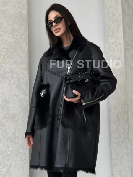 Черная дубленка на тоскане - фото 1