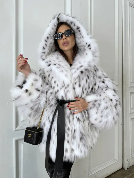 Шуба - белая лиса с вшитыми пятнами из рыси PREMIUM качество - фото 4