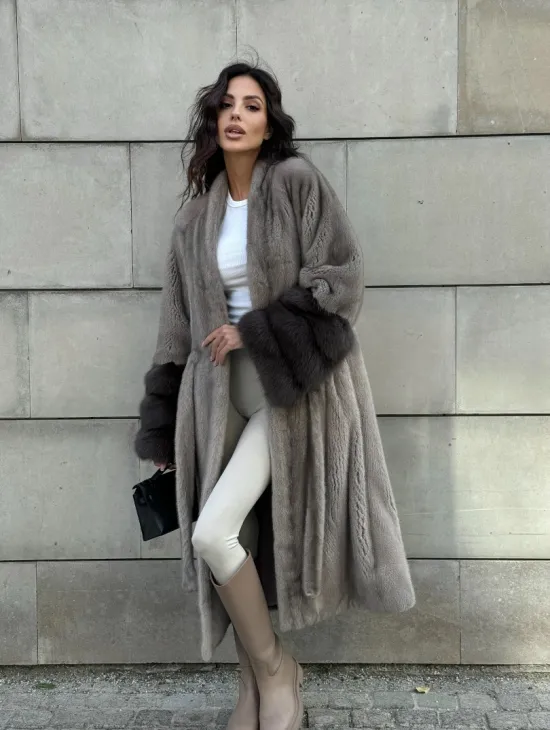 Шуба кимоно из меха норки Vintage Grey рукава с отделкой из куницы - фото 9