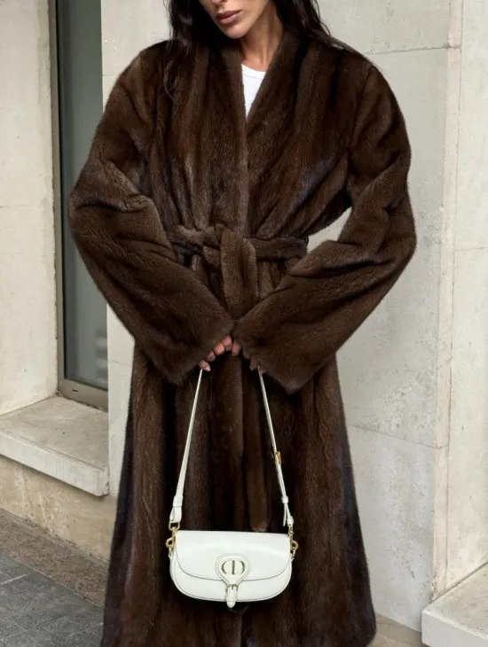 Модная шуба из скандинавской норки PREMIUM COLLECTION без воротника - фото 4