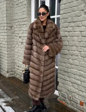 Длинная шуба из меха куницы - фото 8