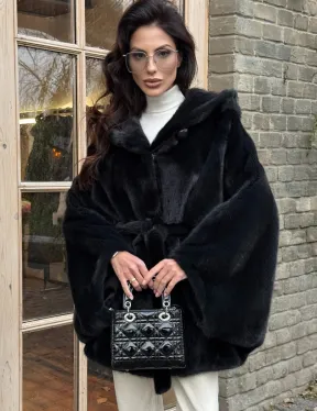 Меховое пончо из скандинавской норки с капюшоном - черный изумруд - фото 4