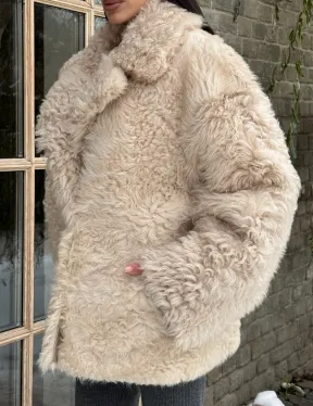 Светлая короткая шуба из испанской овчины - фото 3