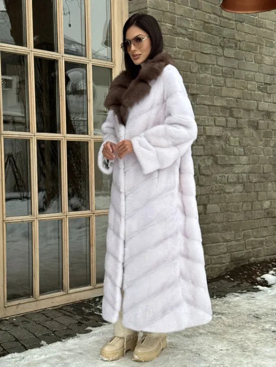 Длинная прямая норковая шуба с воротником из меха куницы цвет паломино - фото 7