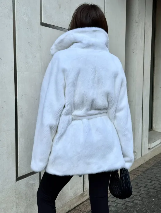 Белый норковый полушубок - кимоно с английским воротником - фото 3