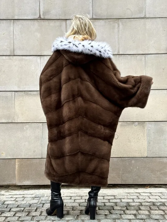 Норковая шуба с капюшоном из лисы под рысь - стиль 