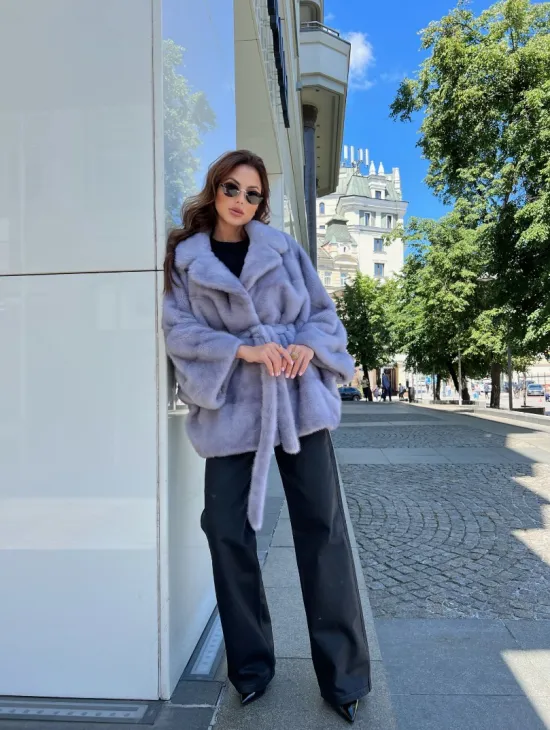 Норковое пончо из меха голубой норки - фото 2