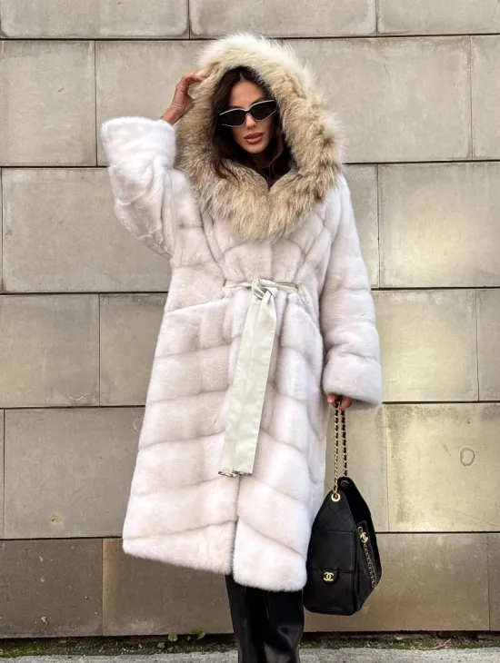 Белая норковая шуба с меховым капюшоном из рыси - фото 11