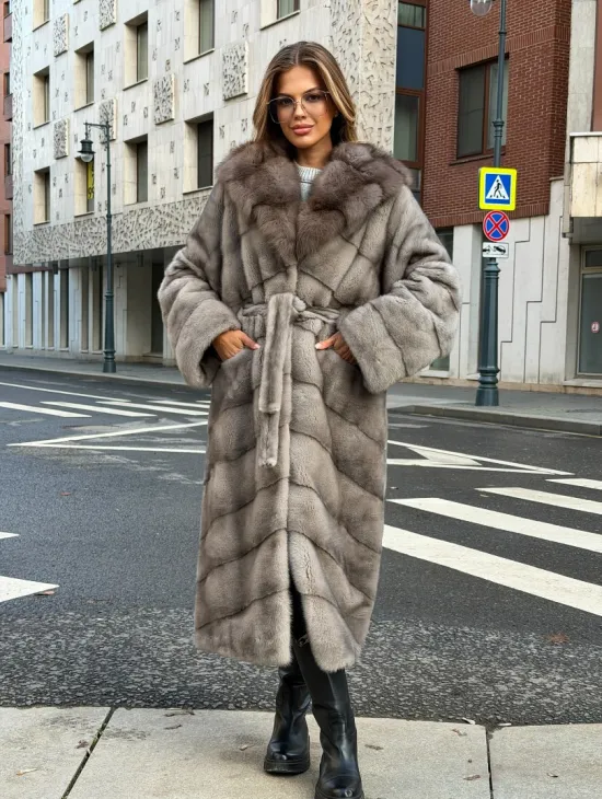 Шуба норковая женская с капюшоном куница - фото 0