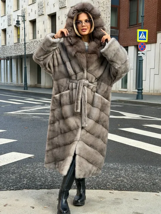 Шуба норковая женская с капюшоном куница - фото 8