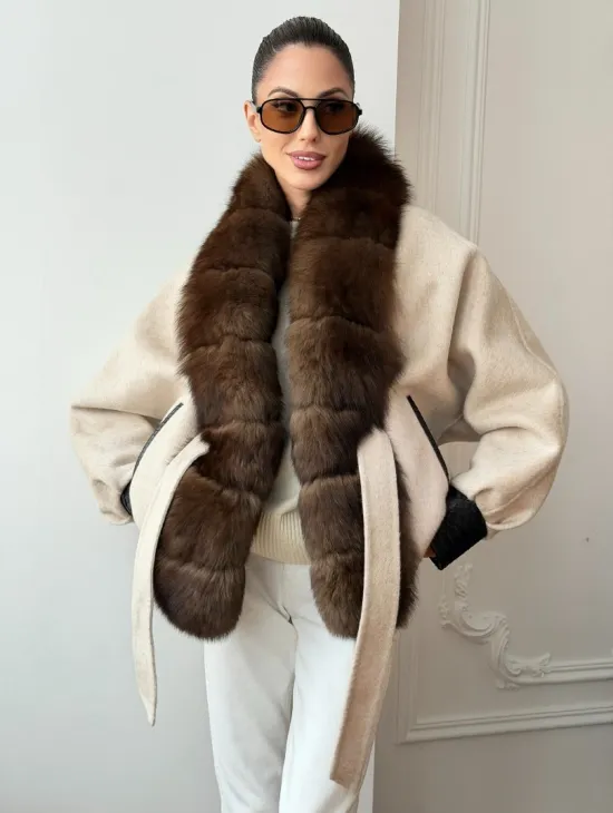 Женское шерстяное полупальто с мехом - фото 8