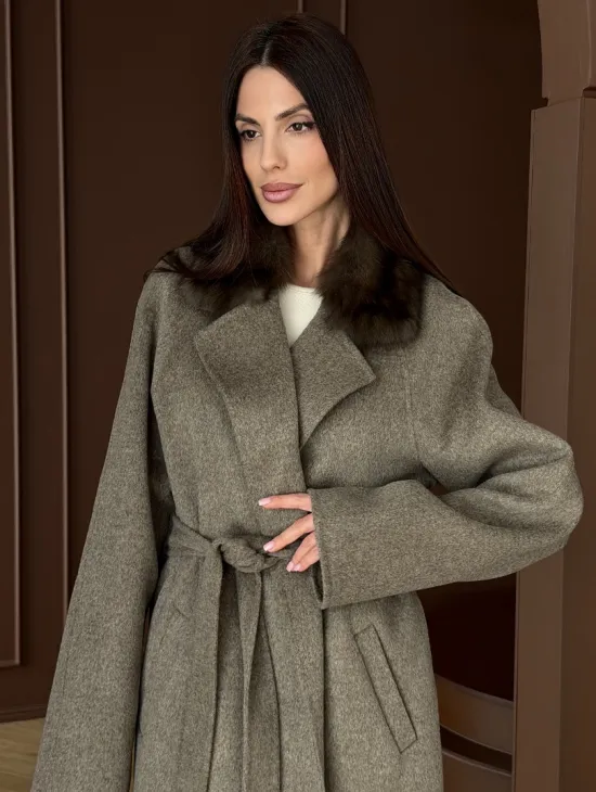 Пальто с воротником из соболя - фото 9