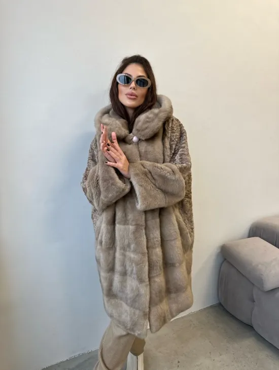 Шуба норковая с капюшоном - отделка из меха каракуля - фото 1