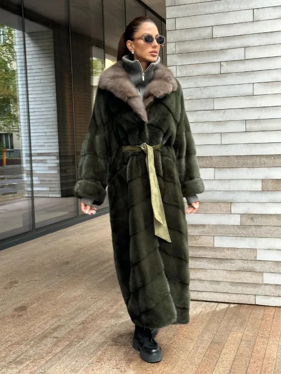 Шуба норковая хаки с воротником из меха куницы - фото 3